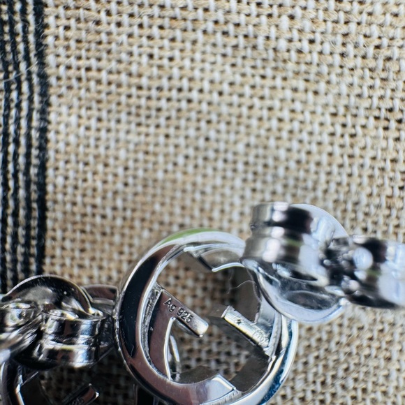 Gucci Trademark Interlocking Gg Silver 925 Stud Earrings - Picture 7 of 8